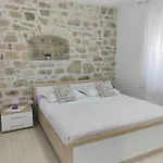 公寓 Modern Traditional W Patio Near *