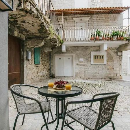 Modern Traditional W Patio Near *